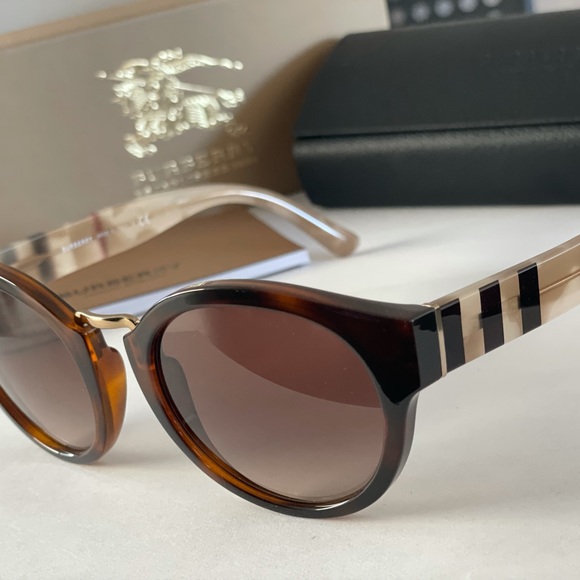 Burberry Accessories - Burberry 50MM square sunglasses